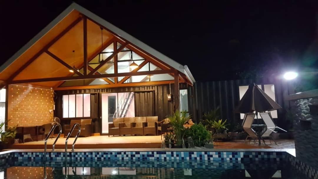 Homestay Umbai Kelana Merlimau Exterior foto