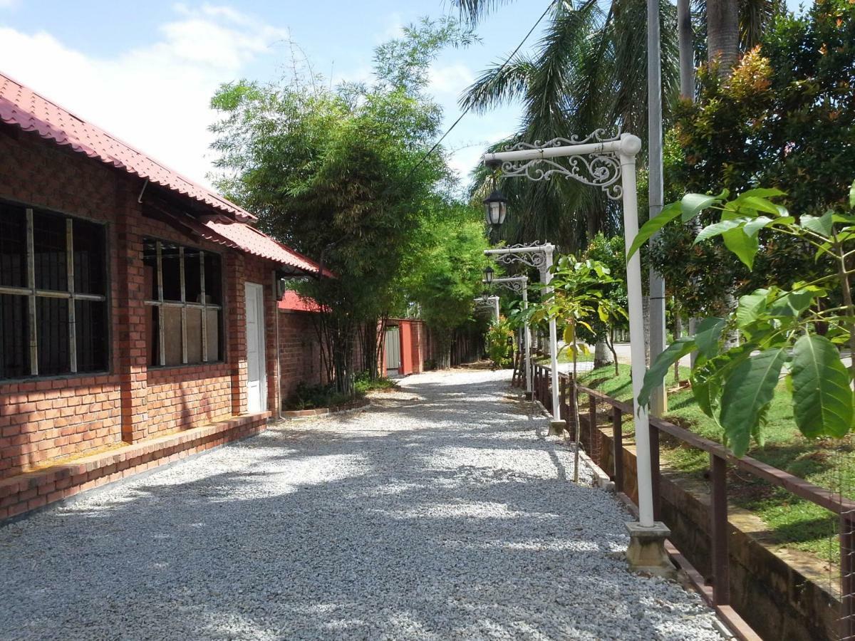 Homestay Umbai Kelana Merlimau Exterior foto